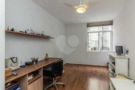 Apartamento à venda com 3 quartos, sendo 1 suíte, em Itaim Bibi, São Paulo, SP