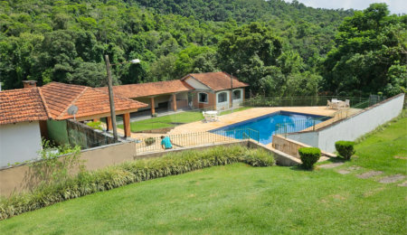 Sítio à venda com 6 quartos, sendo 1 suíte, em Bairro do Cambará, São Roque, SP