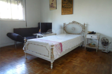 Sobrado à venda com 4 quartos em Santa Teresinha, São Paulo, SP