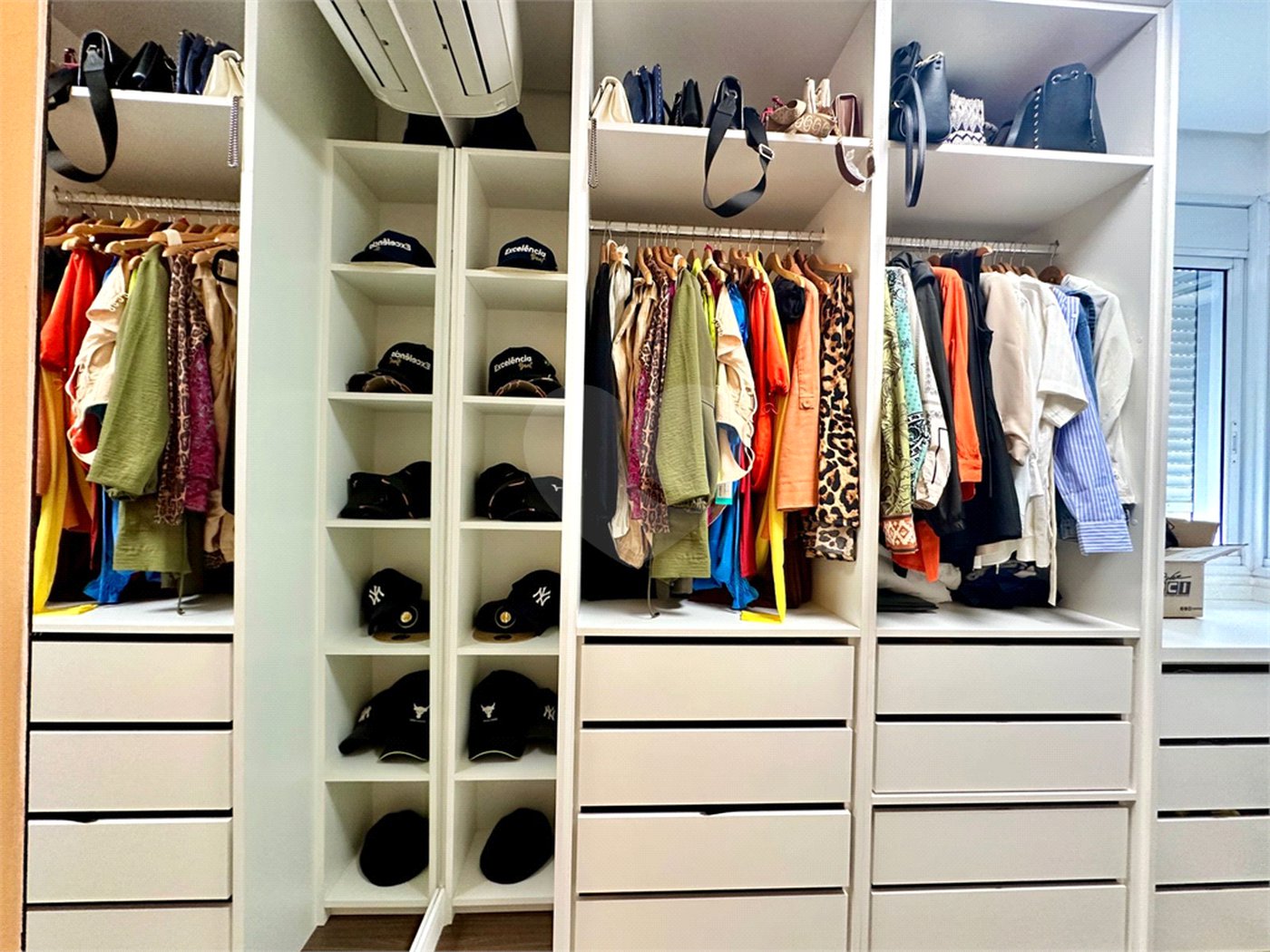 Apartamento à venda com 2 quartos, sendo 1 suíte, em Santana, São Paulo, SP