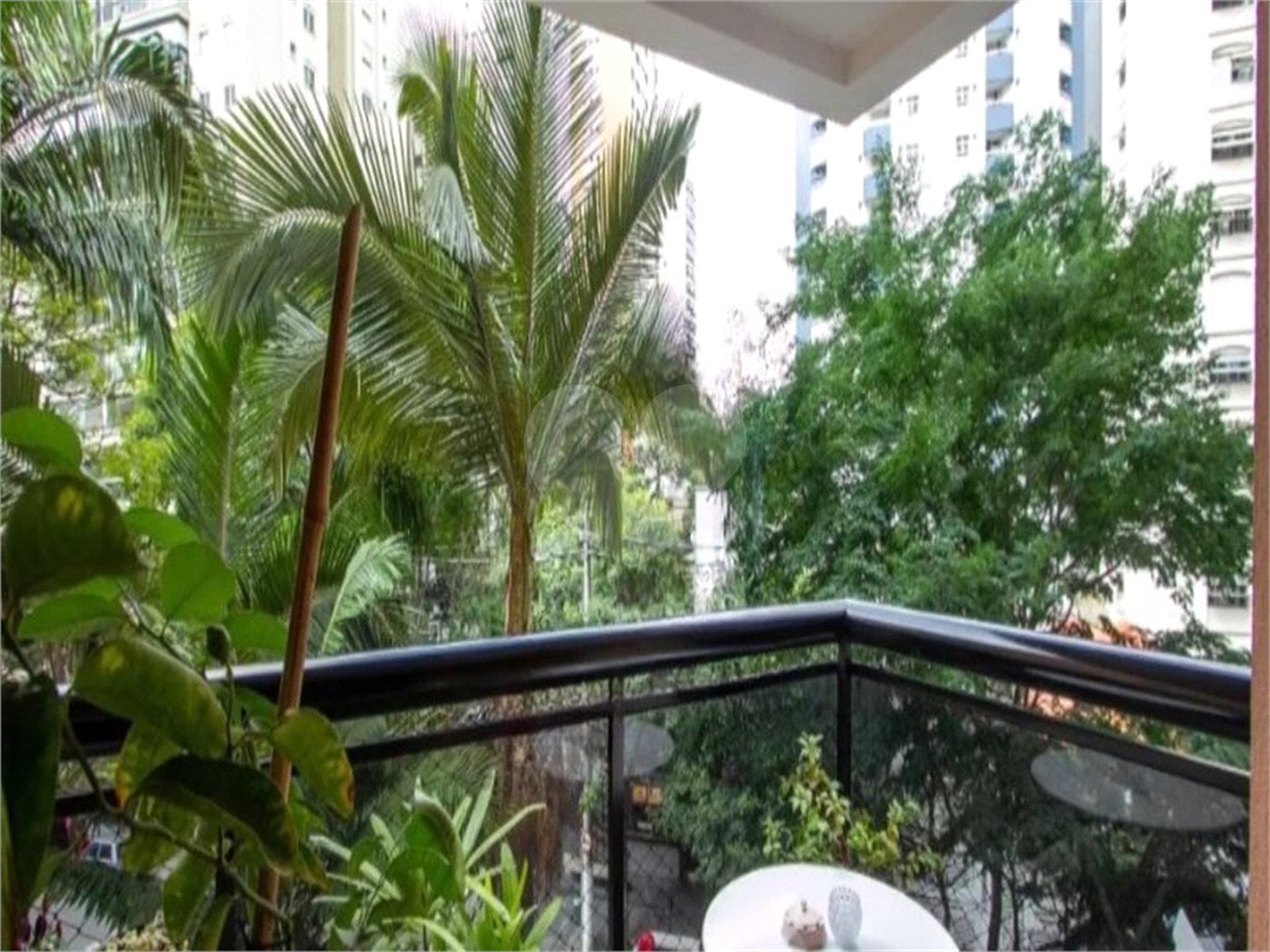 Apartamento à venda com 2 quartos, sendo 1 suíte, em Moema, São Paulo, SP