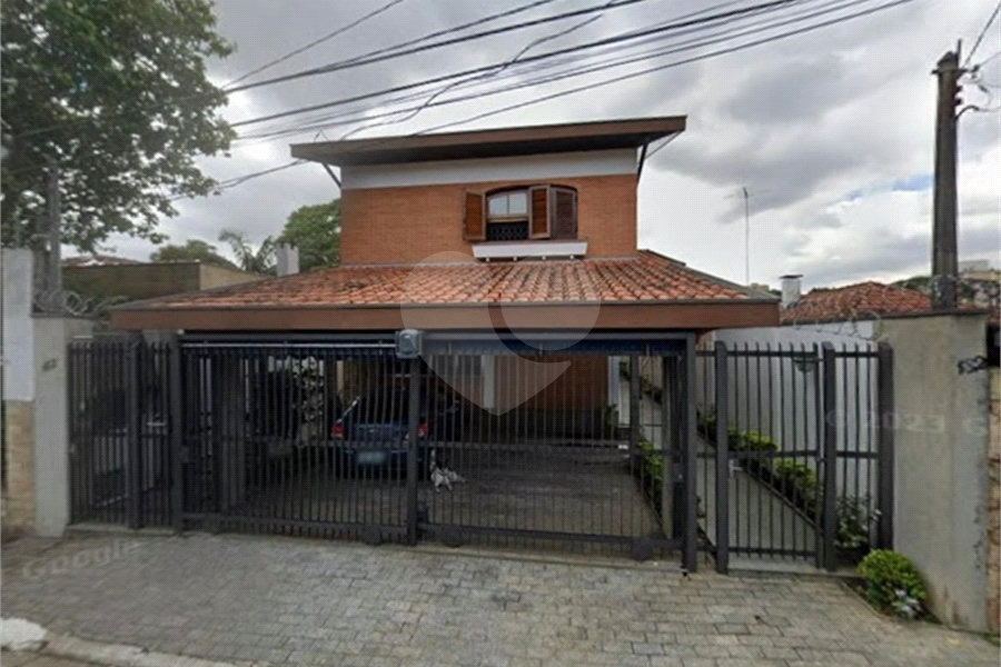 Sobrado à venda com 4 quartos, sendo 1 suíte, em Tremembé, São Paulo, SP