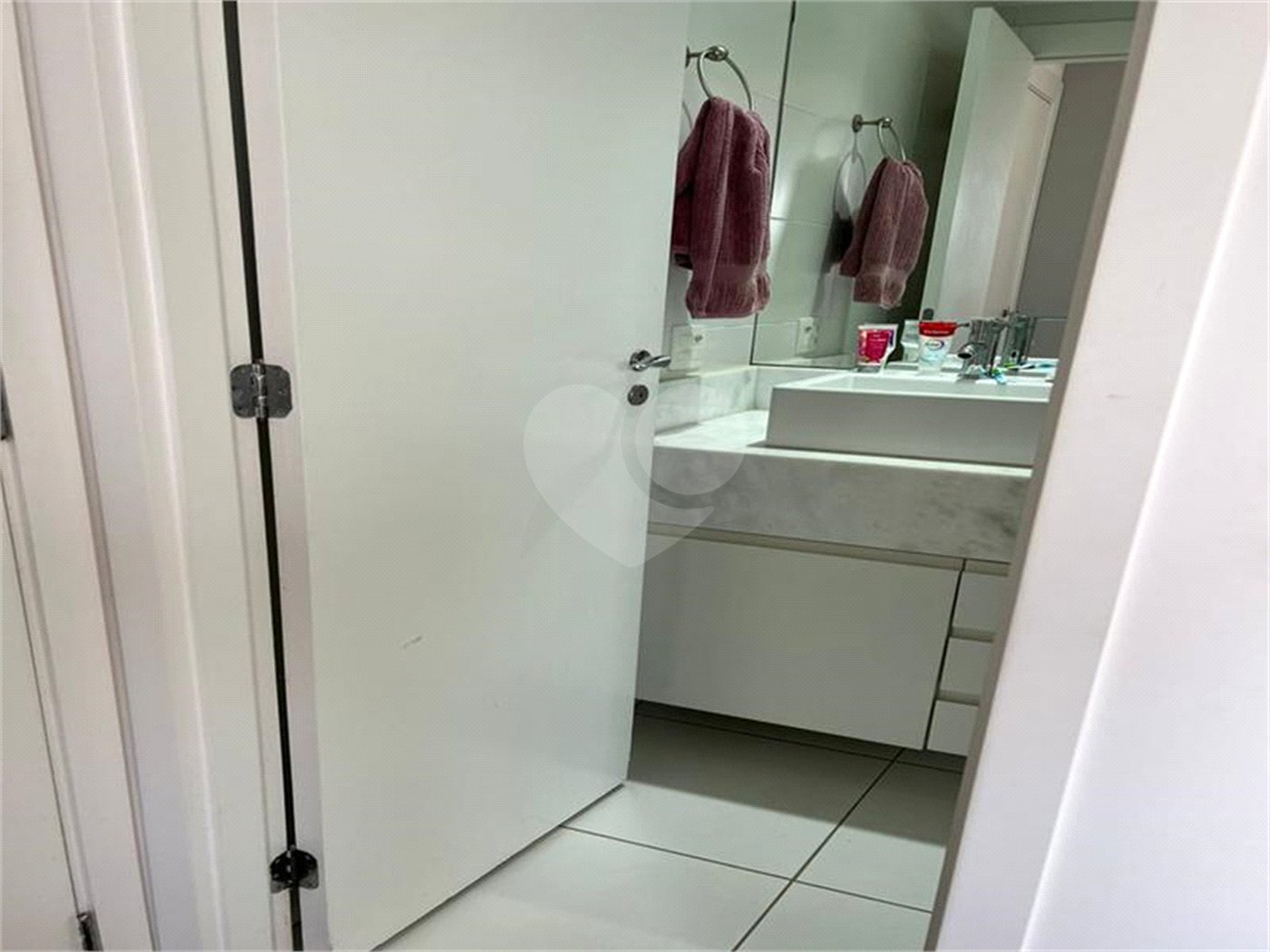 Apartamento à venda com 3 suítes em Jardim Caboré, São Paulo, SP