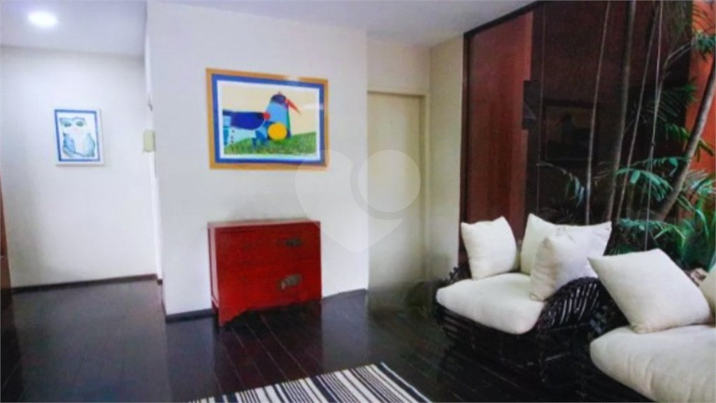 Apartamento à venda com 2 suítes em Jardim Londrina, São Paulo, SP