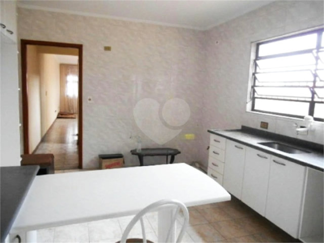 Sobrado à venda com 3 quartos, sendo 1 suíte,  em Santa Terezinha, São Paulo, SP