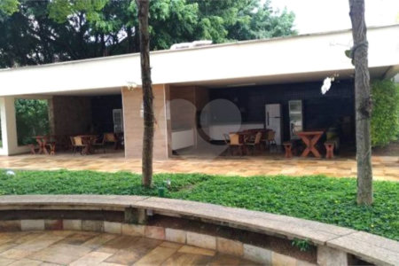 Apartamento à venda com 3 quartos, sendo 1 suíte, em Santo Amaro, São Paulo, SP