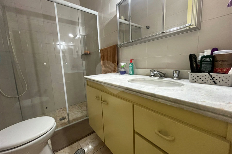 Sobrado à venda com 3 quartos, sendo 1 suíte, em Vila Irmãos Arnoni, São Paulo, SP