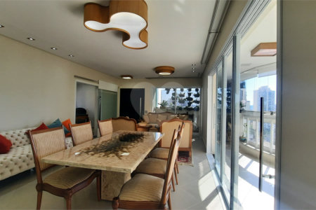 Apartamento à venda com 3 suítes em Jardim Marajoara, São Paulo, SP
