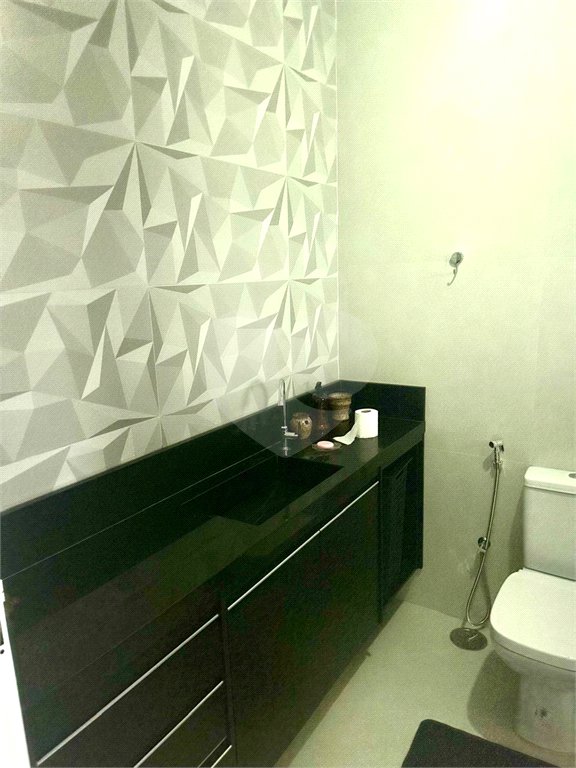 Sobrado à venda com 4 quartos, sendo 1 suíte, em Vila Guilherme, São Paulo, SP