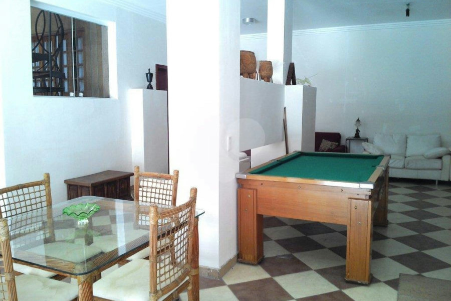 Casa à venda com 4 quartos, sendo 2 suítes,  em Horto, São Paulo, SP