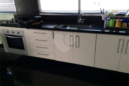 Casa à venda com 3 suítes no condomínio Residencial Jardim Paulista I, Vinhedo - SP