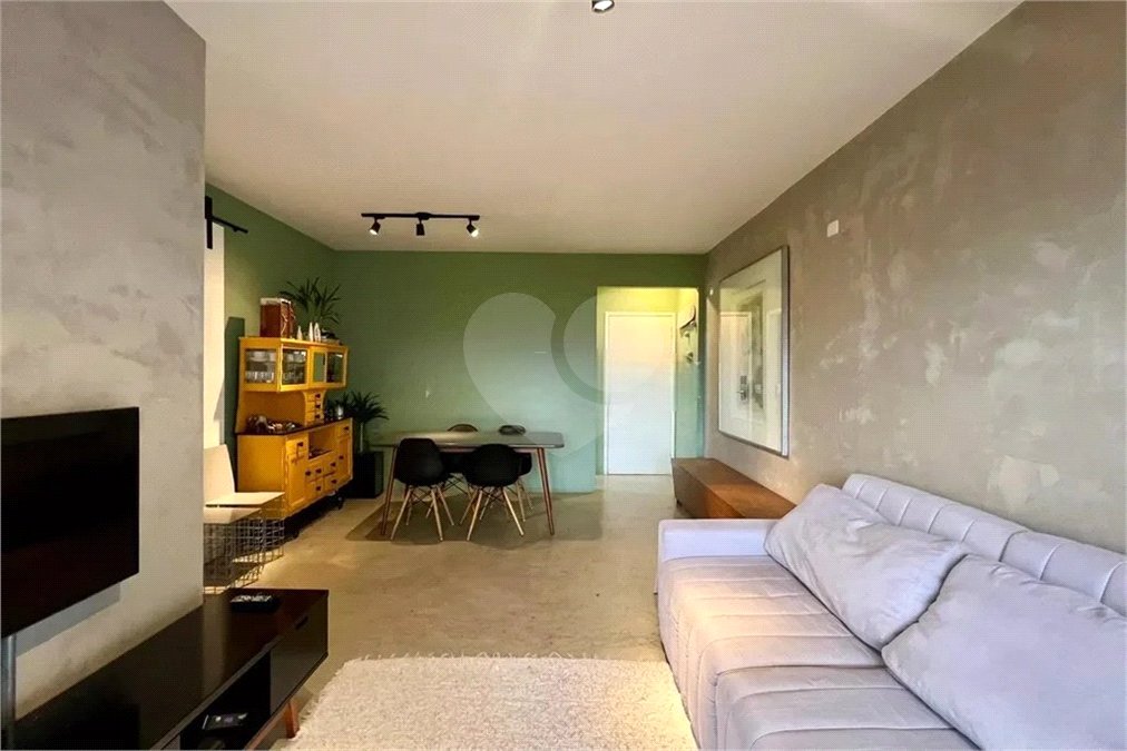 Apartamento à venda com 3 quartos, sendo 1 suíte, em Vila Madalena, São Paulo, SP