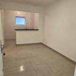 Apartamento de 01 Dormitório na Vila Caiçara — 200 m do Mar