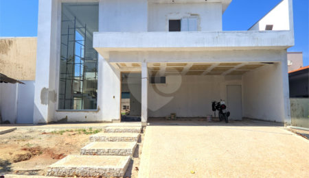 Casa à venda com 3 quartos, sendo 1 suíte,  no condomínio Acacias II, Araraquara - SP