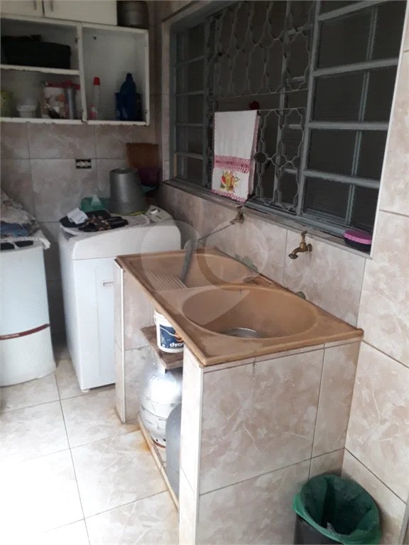 Casa térrea com amplo terreno