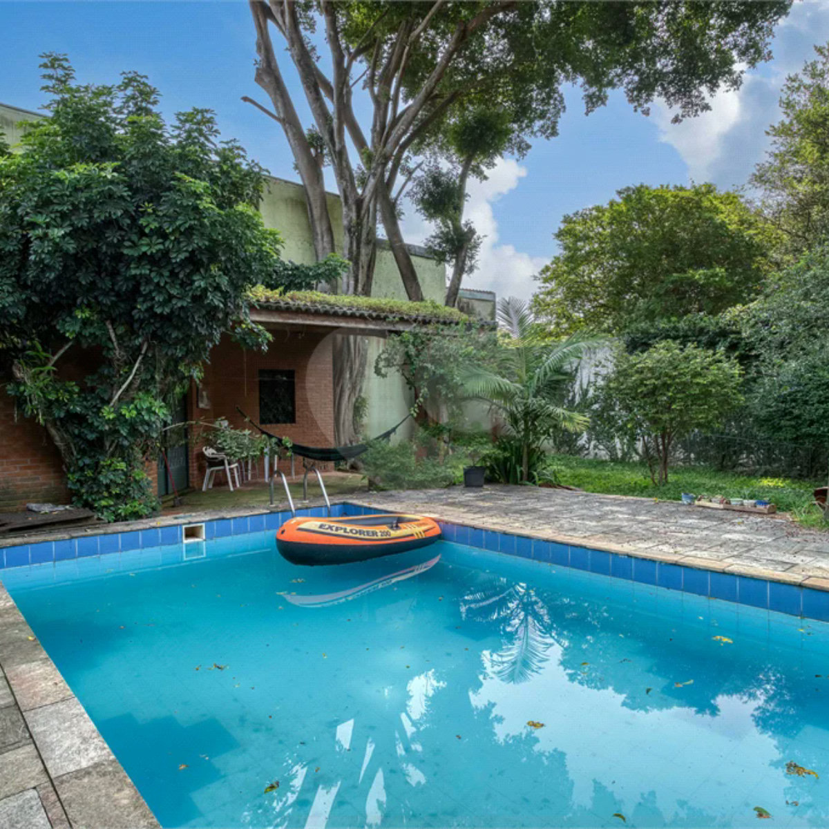 Casa à Venda no Alto da Boa Vista - 6 suítes, piscina, 4 vagas - O Campo em SP.
