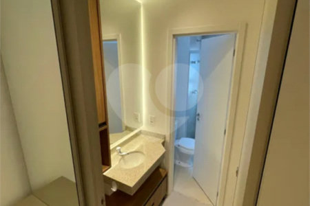 Apartamento para venda no Campo Belo de 42,14 m² - 1 dormitório - 1 banheiro - ar condicionado