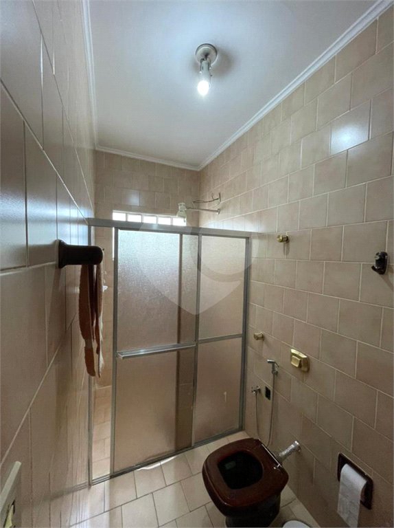 Casa térrea para venda no bairro Vila Xavier em Araraquara/SP.