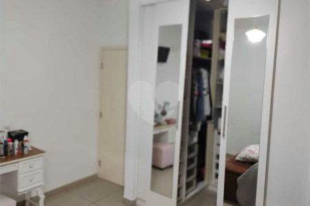 Casa à venda com 4 quartos, sendo 1 suíte,  em Jardim Ermida II, Jundiaí, SP