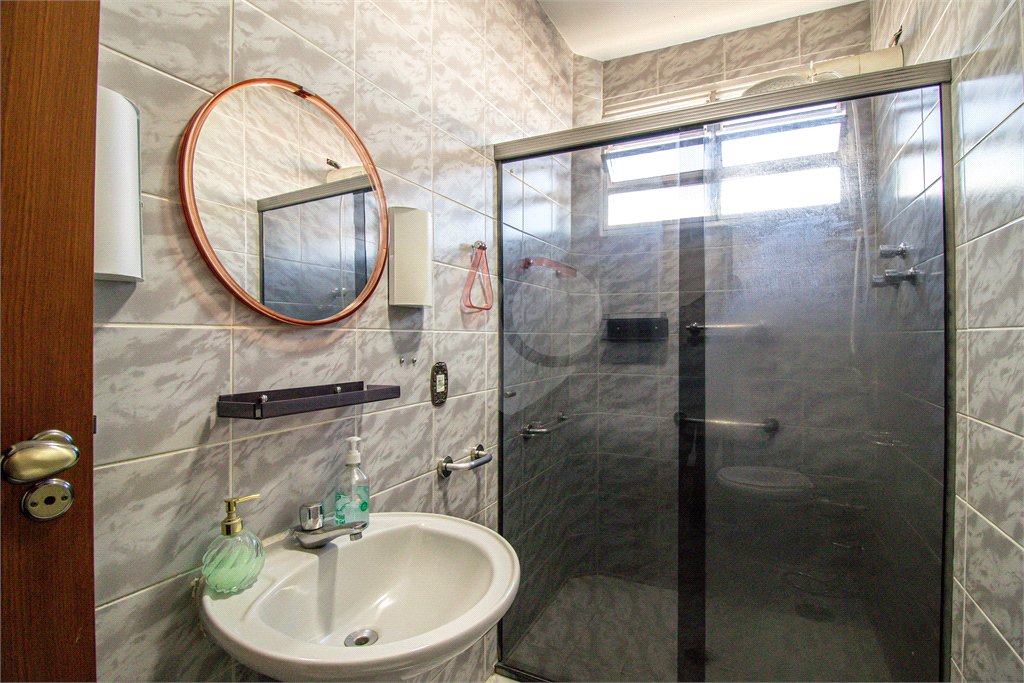 Sobrado à venda com 3 quartos em Vila Cruzeiro, São Paulo, SP