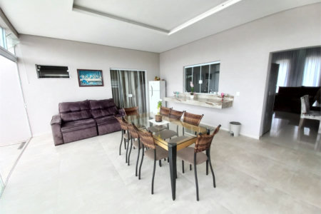 Casa à venda com 3 quartos, sendo 1 suíte,  no condomínio Villagio Milano, Sorocaba - SP