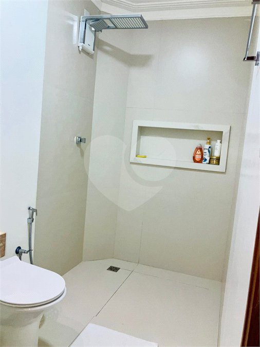 Casa à venda com 3 quartos, sendo 1 suíte, no condomínio Residencial Macaúba, Rondonópolis - MT