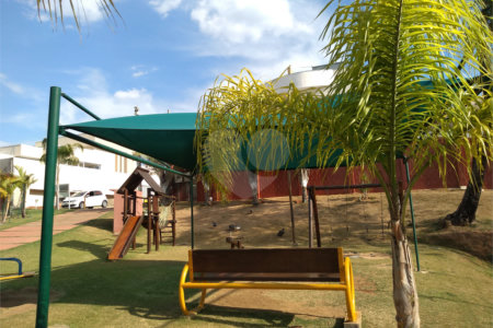 Casa à venda com 3 quartos, sendo 1 suíte, no condomínio Golden Park Residence II, Sorocaba - SP