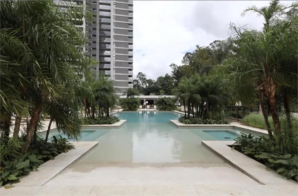 Apartamento à venda com 4 suítes em Vila Cordeiro, São Paulo, SP
