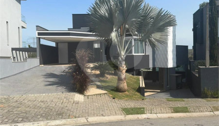 Casa à venda com 3 suítes no condomínio Aruã, Mogi das Cruzes - SP