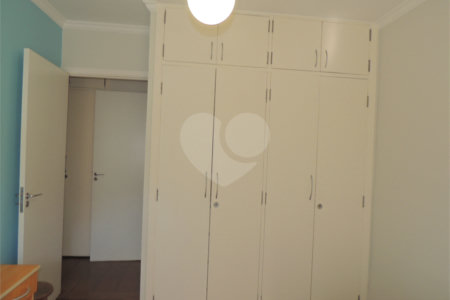 Apartamento à venda com 3 quartos, sendo 1 suíte, em Santo Amaro, São Paulo, SP