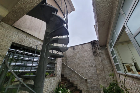 Sobrado à venda com 5 quartos, sendo 2 suítes, em Jardim Vera Cruz, São Paulo, SP