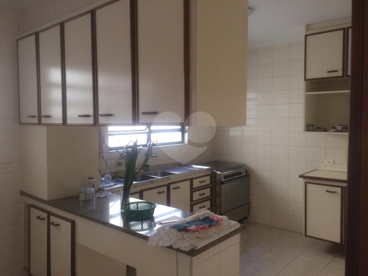 Sobrado à venda com 4 quartos, sendo 3 suítes, em Tremembé, São Paulo, SP