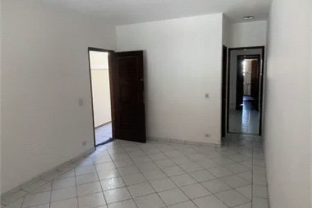 Sobrado à venda com 4 quartos, sendo 1 suíte, em Jardim Ester Yolanda, São Paulo, SP
