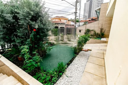 Sobrado à venda com 4 quartos, sendo 1 suíte, em Vila Sônia, São Paulo, SP