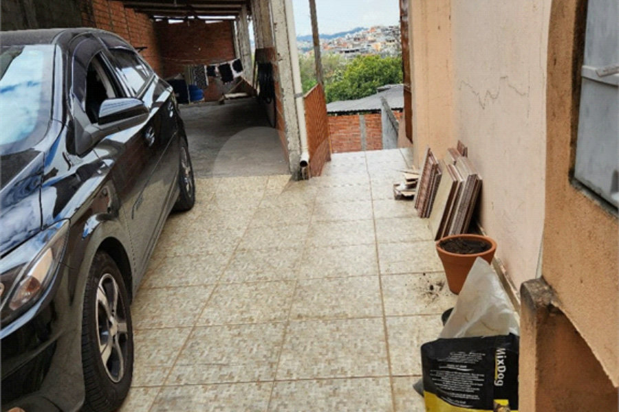 Sobrado à venda com 3 quartos no Brasilândia, São Paulo, SP