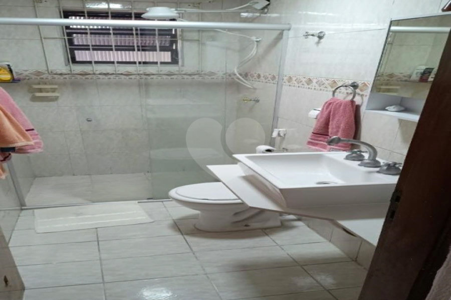 Casa à venda com 4 quartos, sendo 1 suíte,  em Cangaíba, São Paulo, SP