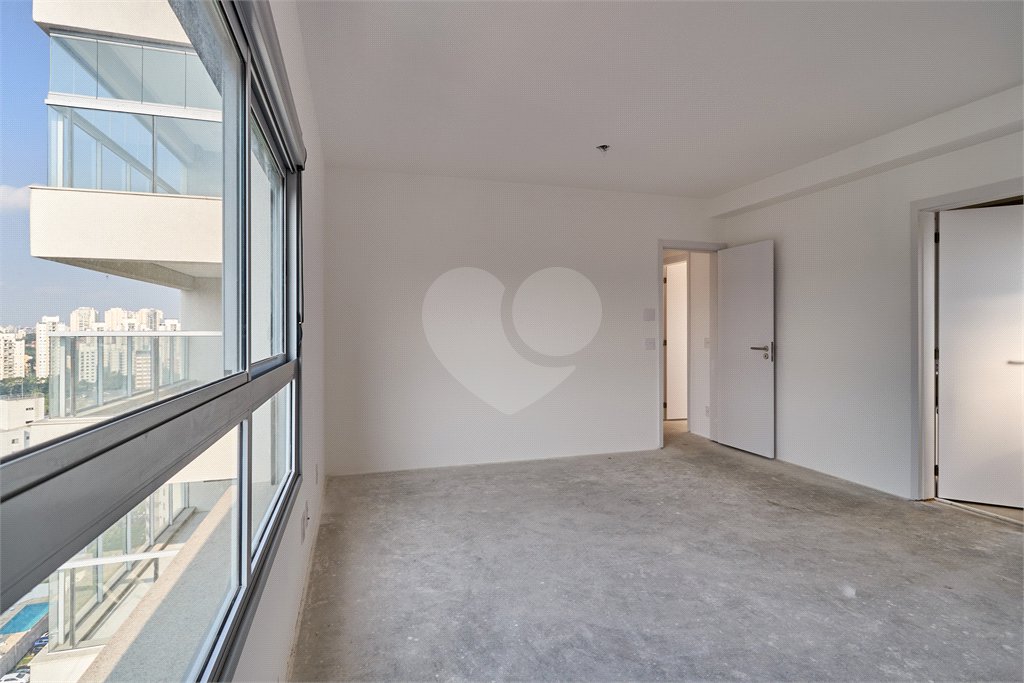 Apartamento à venda com 3 quartos, sendo 1 suíte, em Jardim Marajoara, São Paulo, SP