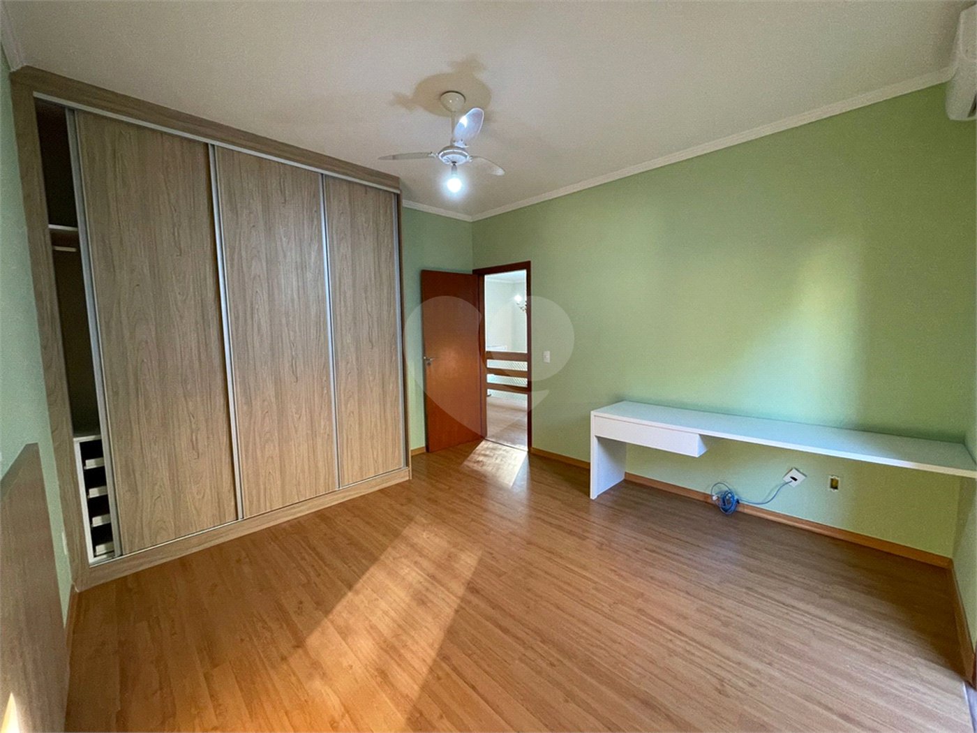 Casa para alugar com 3 suítes no condomínio Bosque de Grevilea, Vinhedo - SP
