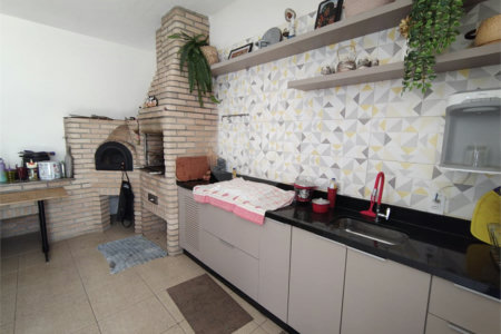 Casa à venda com 2 quartos, sendo 1 suíte, em Vila Santa Terezinha, Várzea Paulista, SP