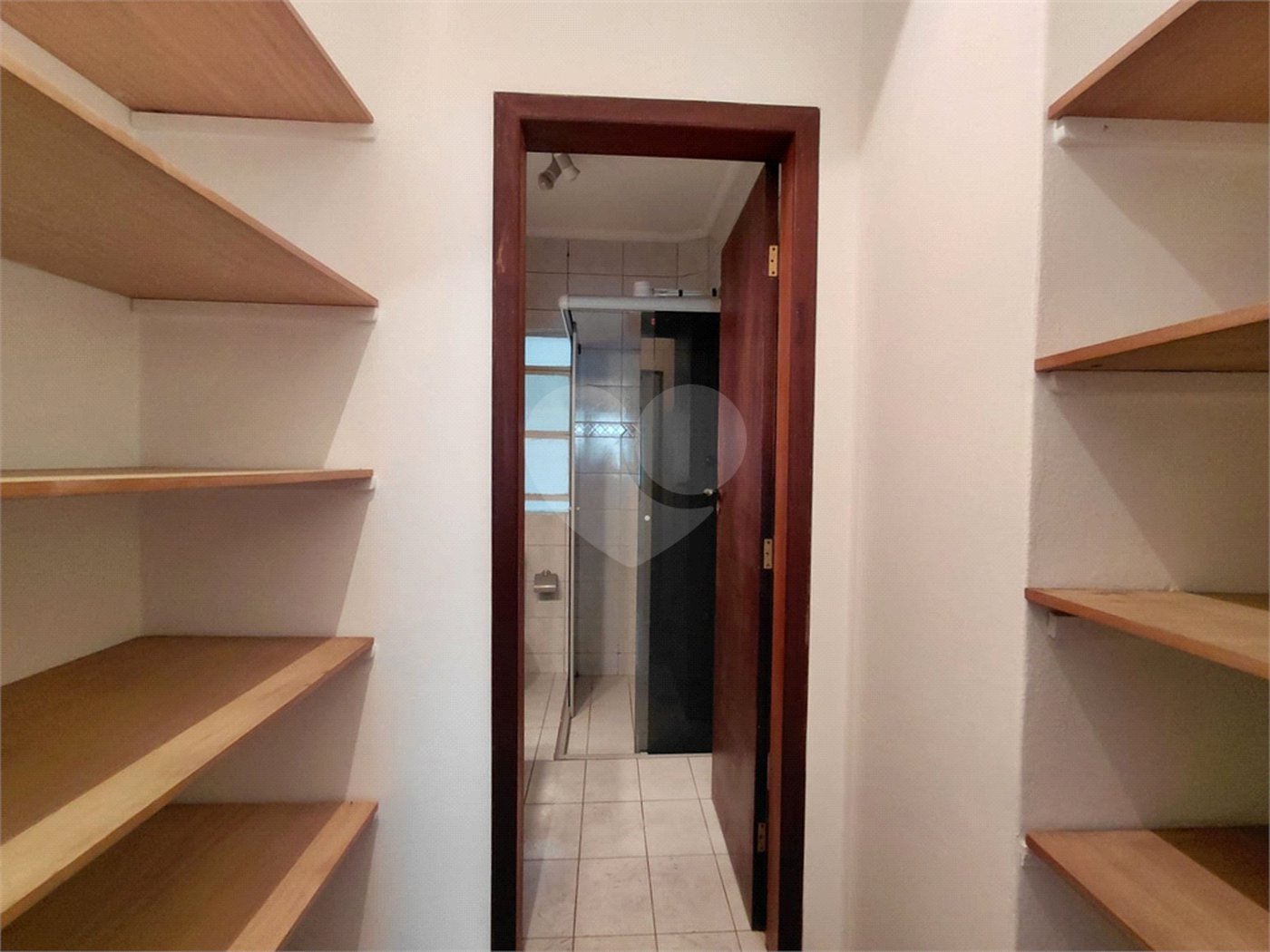 Apartamento à venda com 2 quartos, sendo 1 suíte, em Água Branca, São Paulo, SP
