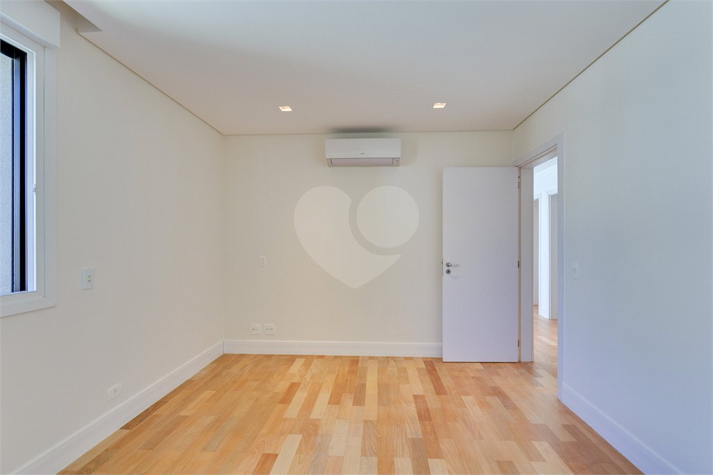 Casa à venda com 4 suítes no condomínio Jamestown, São Paulo - SP
