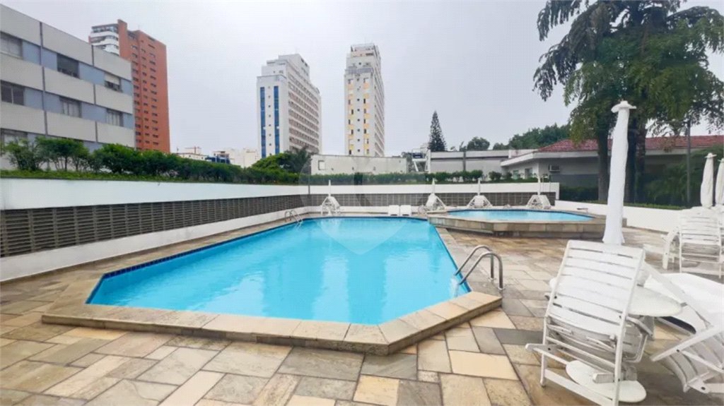 Apartamento à venda com 2 quartos, sendo 1 suíte,  em Indianópolis, São Paulo, SP