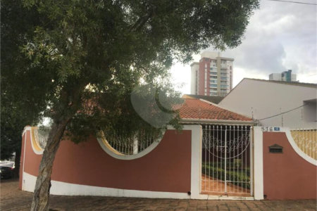 Casa à venda com 5 quartos, sendo 3 suítes, em Vila Almeida, Indaiatuba, SP