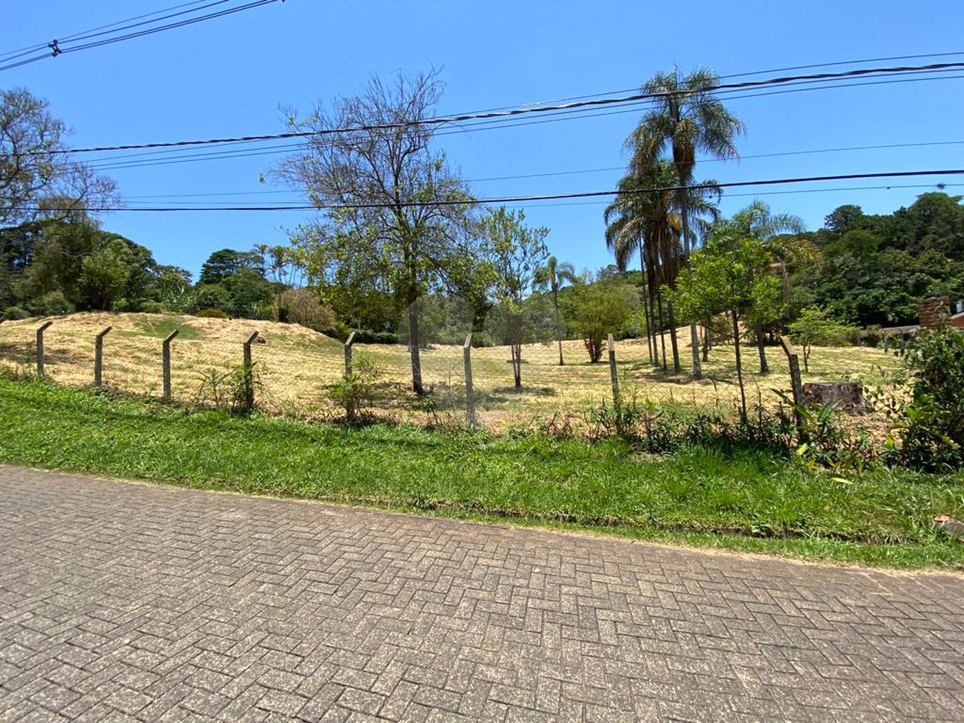 Terreno à venda no condomínio Vale da Santa Fé, Vinhedo - SP