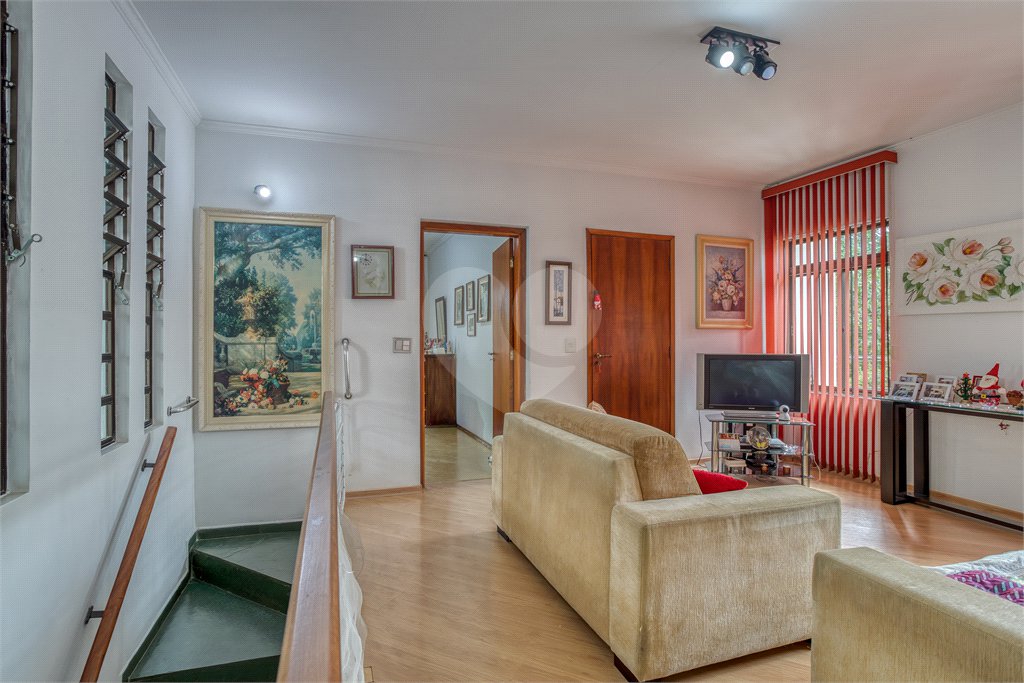 Casa de Vila à venda com 4 quartos, sendo 2 suítes, em Granja Julieta, São Paulo, SP