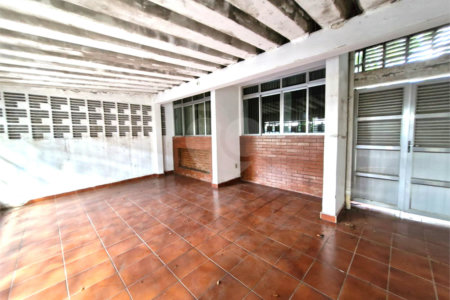 Sobrado à venda com 3 quartos, sendo 1 suíte,  em Brooklin, São Paulo, SP