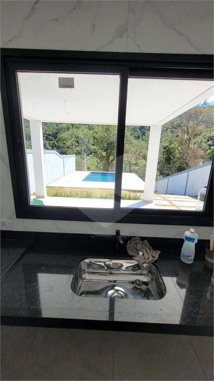 Casa à venda com 3 quartos, sendo 1 suíte, em Pedra Vermelha (terra Preta), Mairiporã, SP