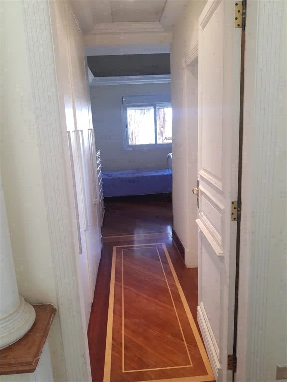 Casa à venda com 5 suítes em Jardim Leonor, São Paulo, SP