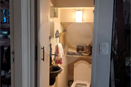 Casa de Vila à venda com 4 quartos, sendo 1 suíte, em Vila Olímpia, São Paulo, SP