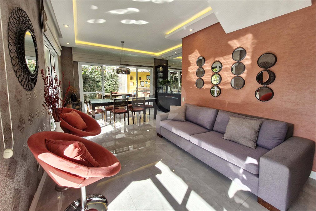 Casa à venda com 4 quartos, sendo 3 suítes,  no condomínio Le Lis Vert Village, São Paulo - SP